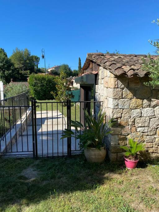 Jolie Appartement Avec Piscine La Roquette-sur-Siagne Luaran gambar