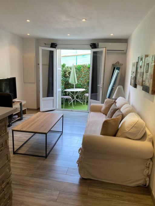 Jolie Appartement Avec Piscine La Roquette-sur-Siagne Luaran gambar