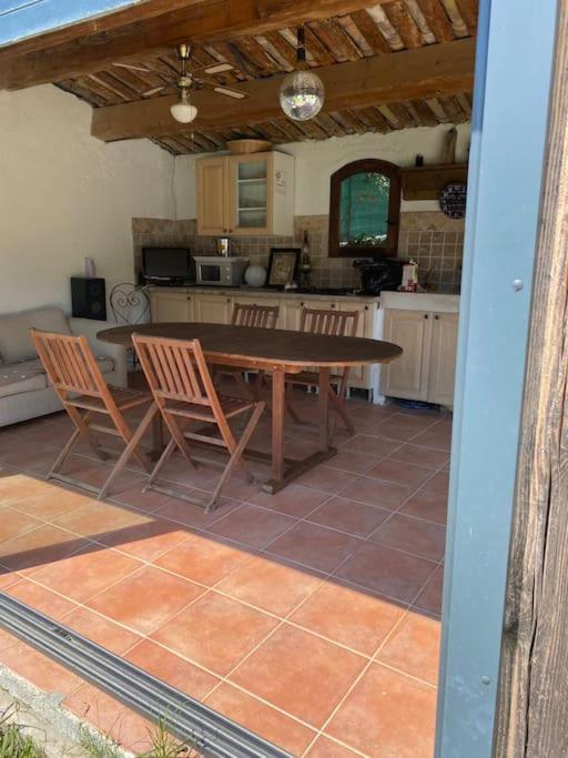 Jolie Appartement Avec Piscine La Roquette-sur-Siagne Luaran gambar