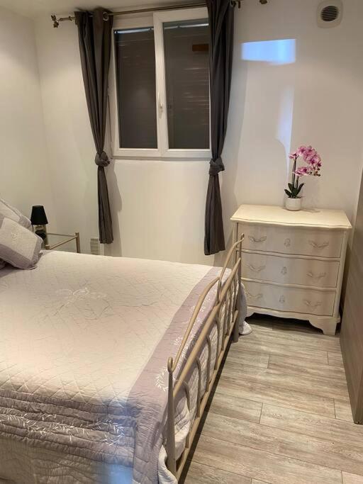 Jolie Appartement Avec Piscine La Roquette-sur-Siagne Luaran gambar