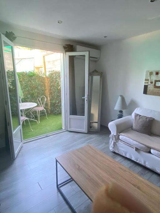 Jolie Appartement Avec Piscine La Roquette-sur-Siagne Luaran gambar